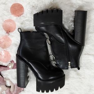 Black High heel boots